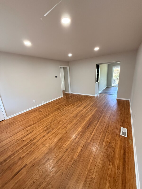 Foto del edificio - 744 N Moccasin St