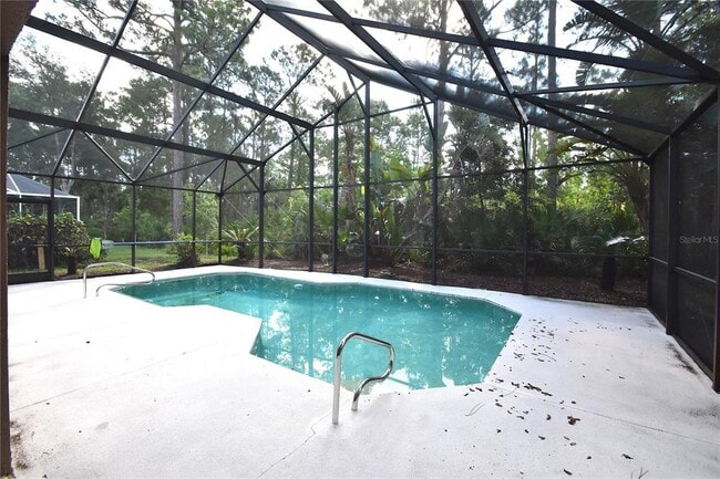 Building Photo - 11 Deerfield Ct