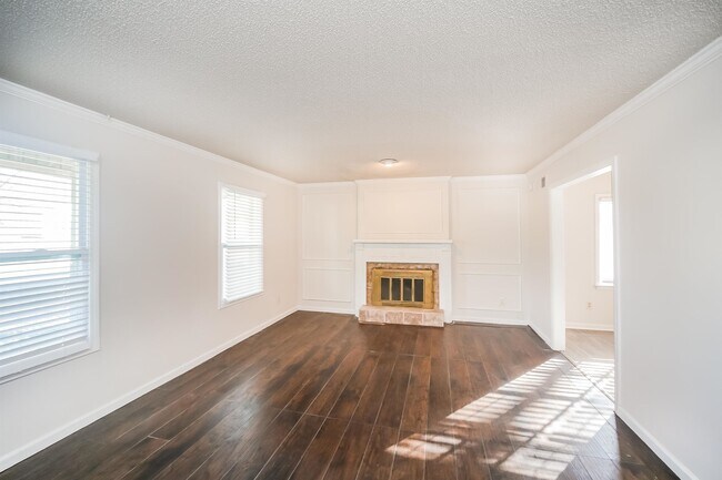 Building Photo - 6145 Shadowfall Cove