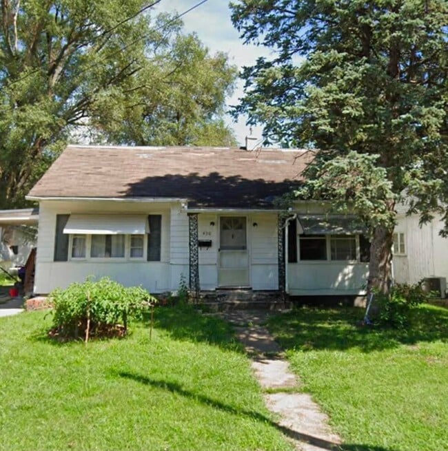 Building Photo - 430 S Webster St