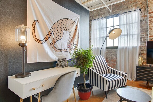 Foto del edificio - 527 St Joseph St