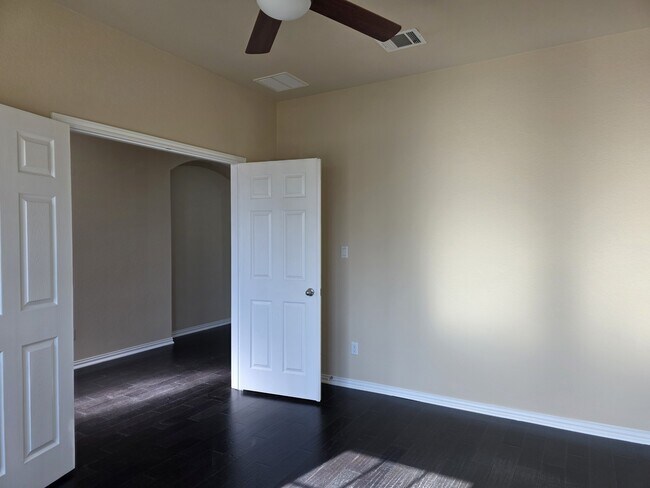 Building Photo - 176 Nantucket Cir