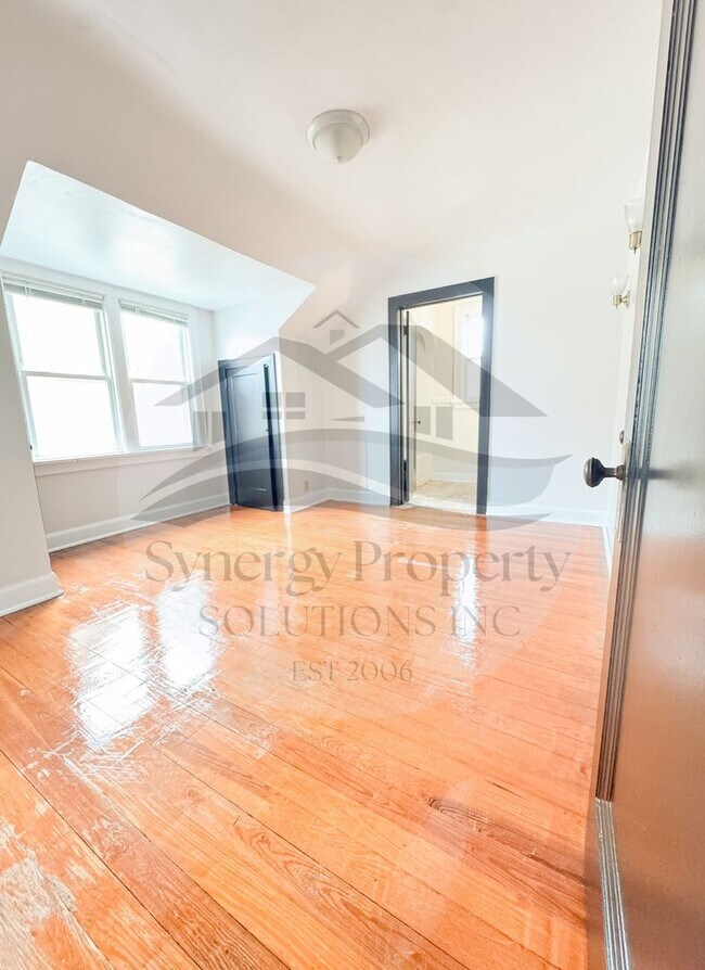 Building Photo - 46 Bartley Ave