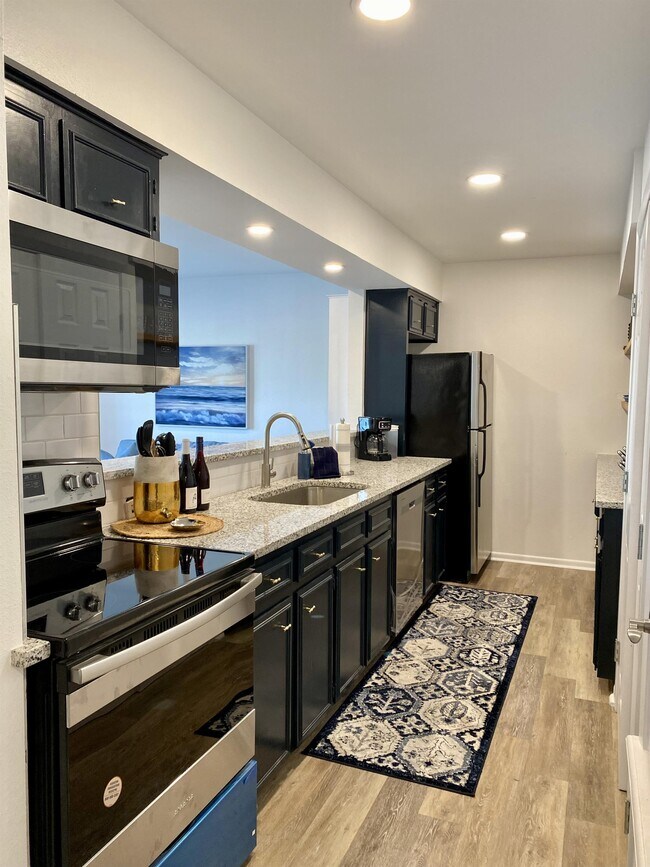 Foto del edificio - 11225 Leeward Dr