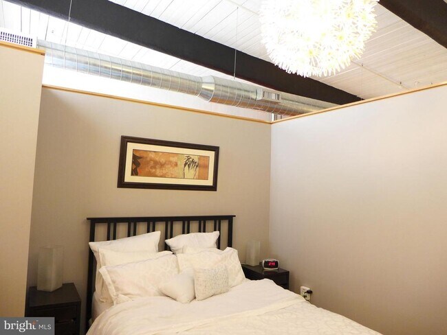 Foto del edificio - 200 Lincoln Ave