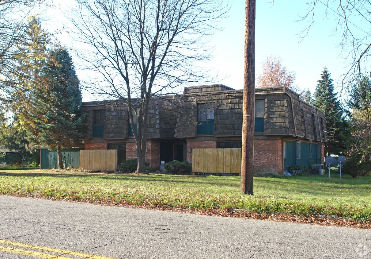 Building Photo - 4870 Brookwood Rd