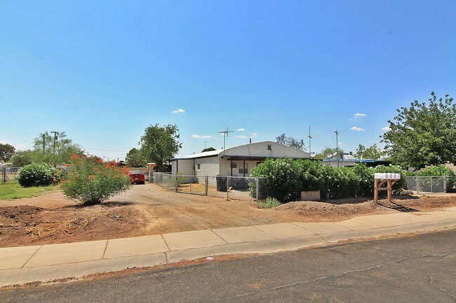 Triplex Street view - 1008 S Main St