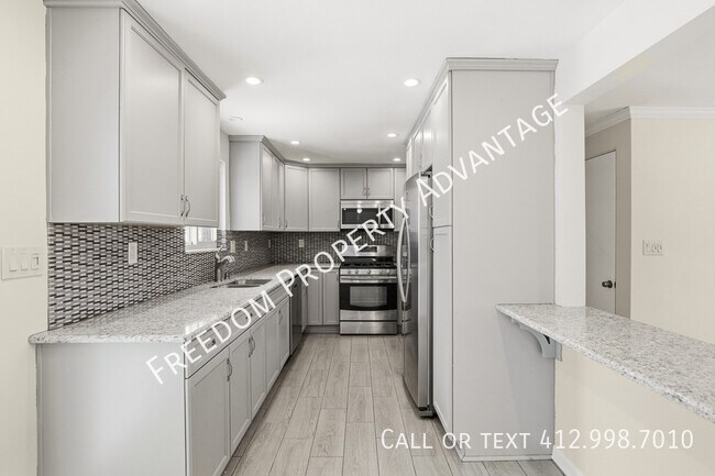 Building Photo - 25 Ridge Dr