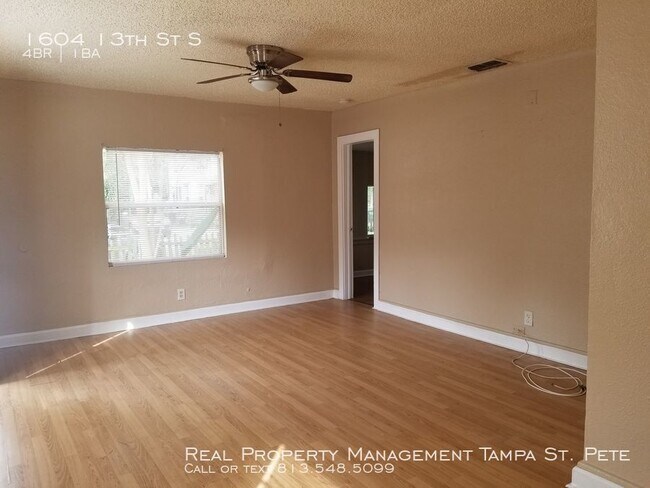 Building Photo - MOVE IN TODAY