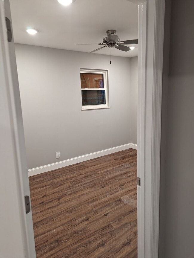 Building Photo - 105 James Agee St