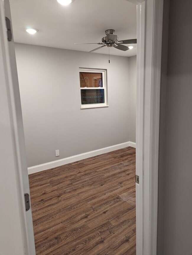 Foto del edificio - 3 Bedroom in Fort Sanders Duplex | Near UTK