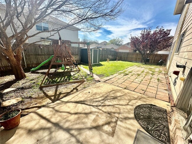 Building Photo - 4900 Meadow Trails Dr