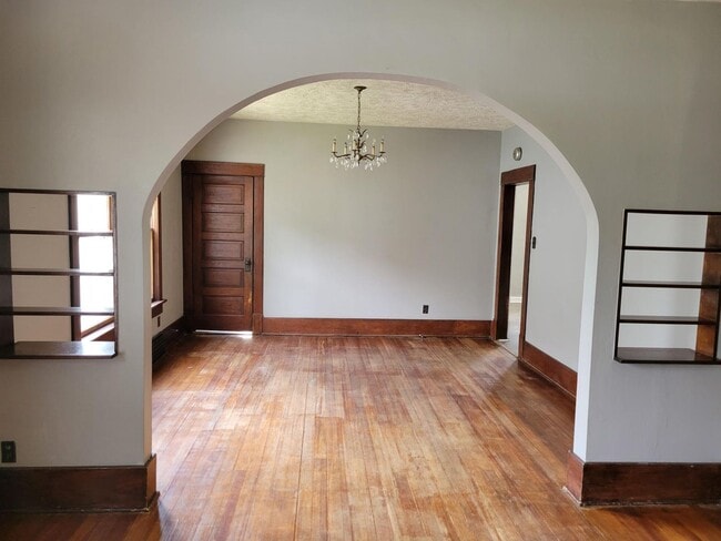 Foto del edificio - 534 Benton St