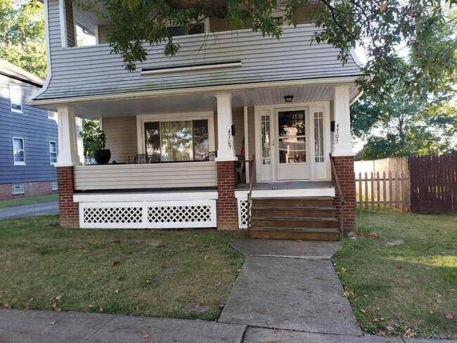 Building Photo - 4707 Behrwald Ave