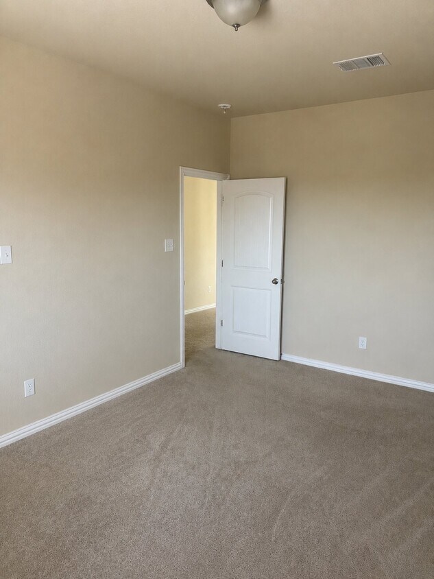 Building Photo - 908 Hartman Dr
