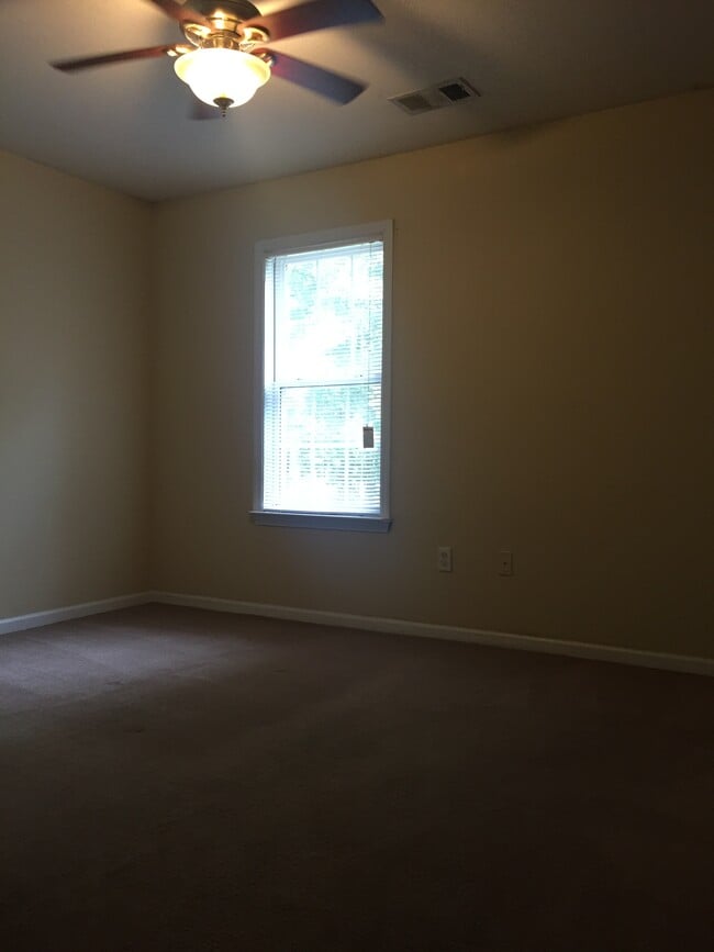 Building Photo - 5606 Landings Pkwy