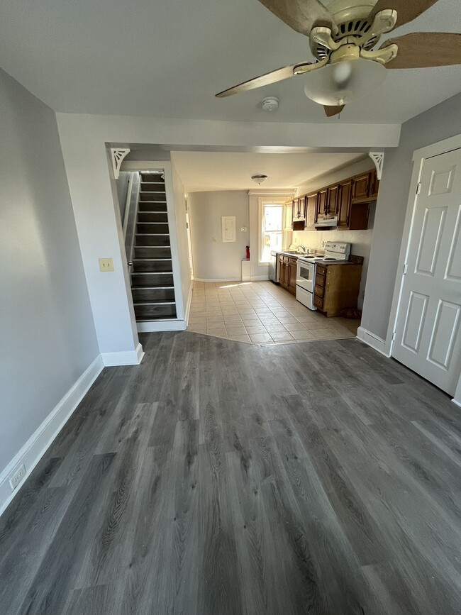 Kitchen and Family Room - 332 Franklin St