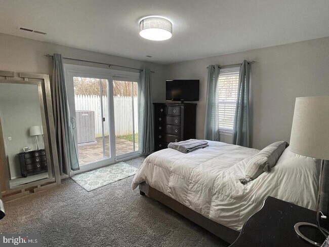 Foto del edificio - 125 Upper Valley Ln