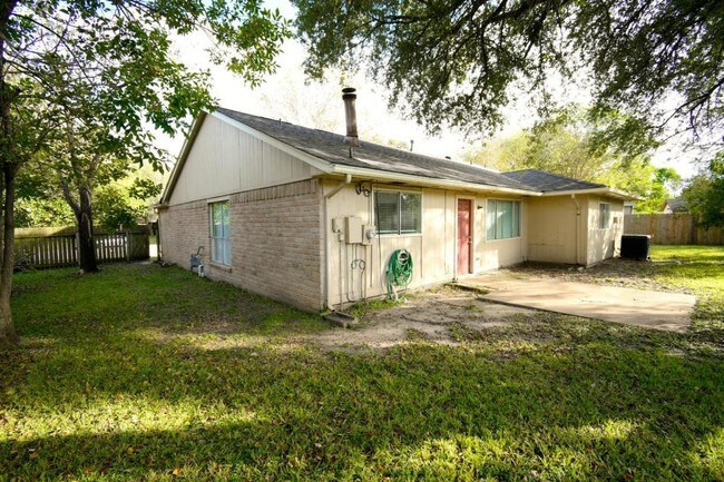 Building Photo - 7126 Aragon Dr
