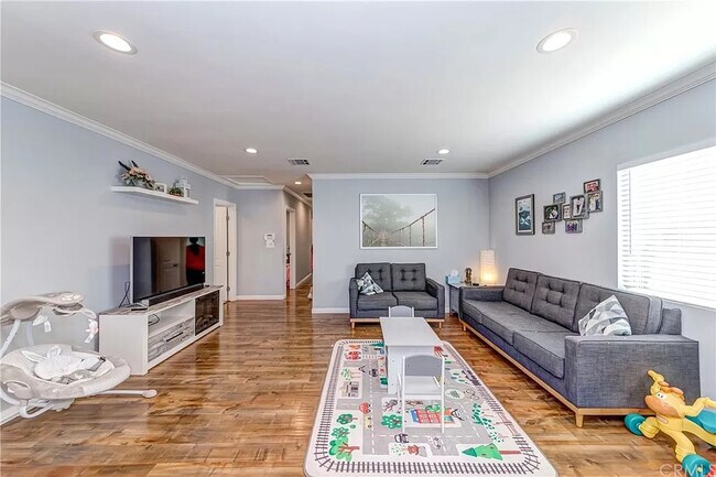 Foto del edificio - 6528 Beeman Ave