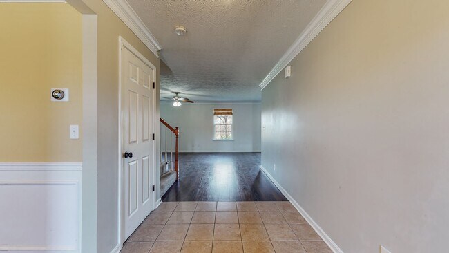 Building Photo - SPECIAL - HOUSE FOR RENT - MOVE IN TODAY