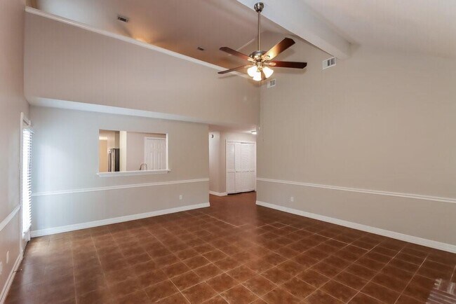 Building Photo - 16415 Hidden Gate Ct