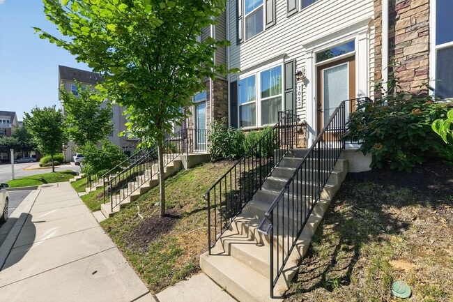 Building Photo - 7023 Mahant Way