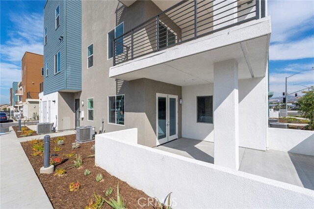 Building Photo - 101 Baluster