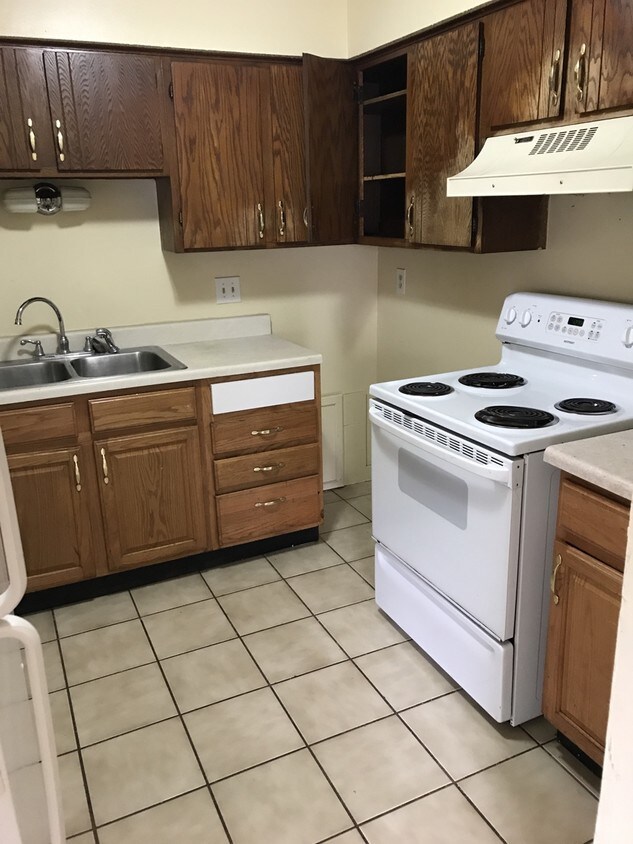 Primary Photo - 1426 Case Ave E