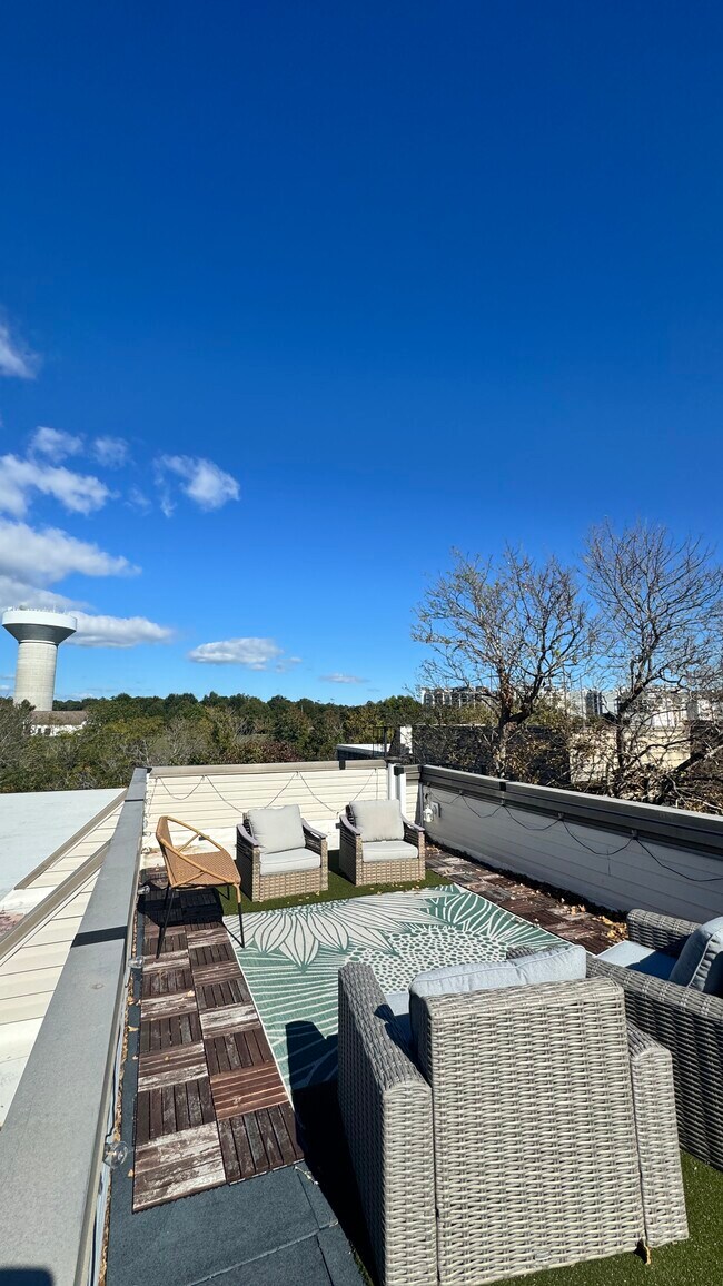 Foto del edificio - 2810 Wiigwaas Ln