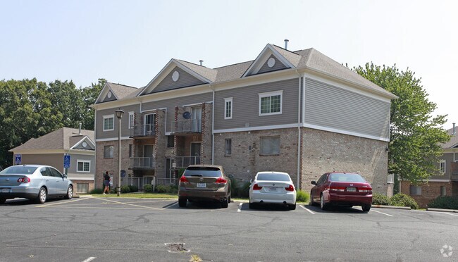Briarwood Apartaments - Briarwood Apartments