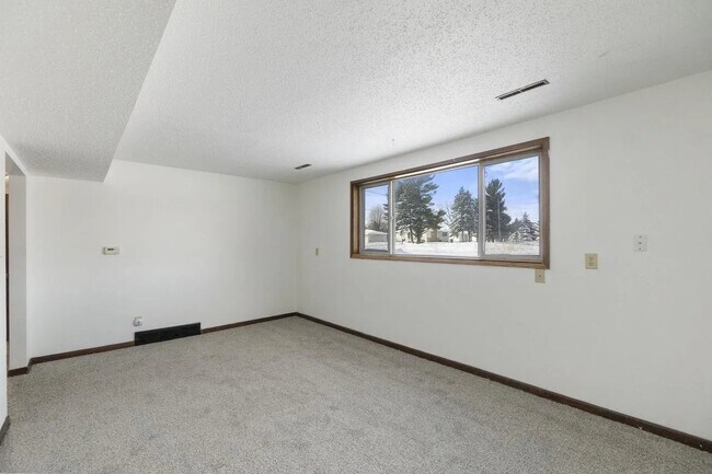 Foto del edificio - 608-610-610 Martin Rd
