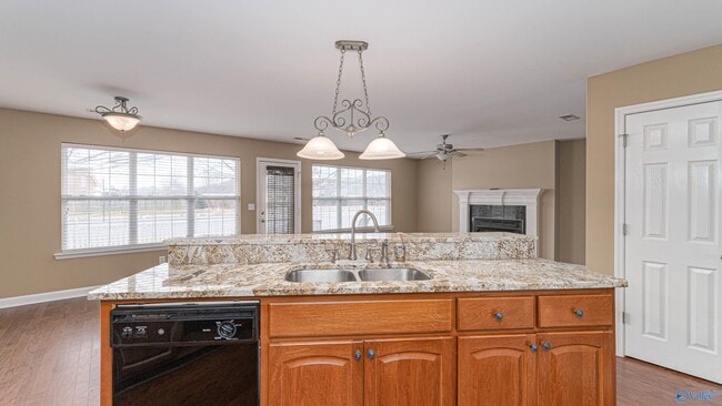 Foto del edificio - 5311 Frankford Dr SE