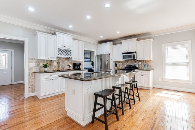 Foto del edificio - 939 Connally St SE