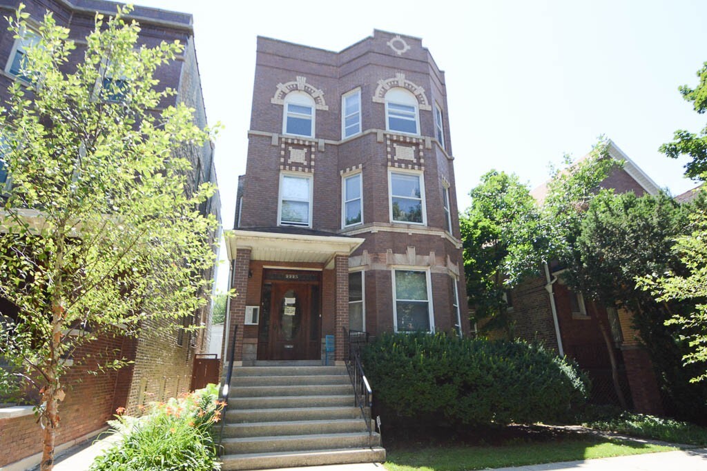 Foto principal - 2225 W Walton St