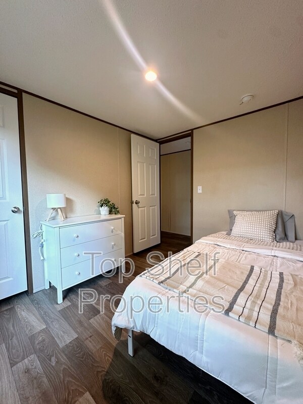 Foto del edificio - 74 Dilly Branch Rd