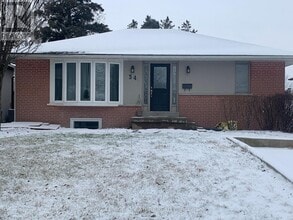 Building Photo - 34 Stevens Crescent Building Photo - 34 Stevens Crescent