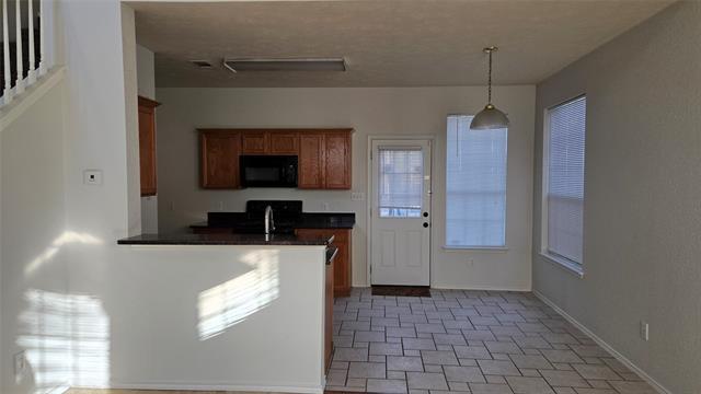 Foto del edificio - 18064 Kelly Blvd