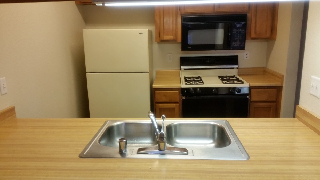 Foto principal - 3716 Churn Creek Rd