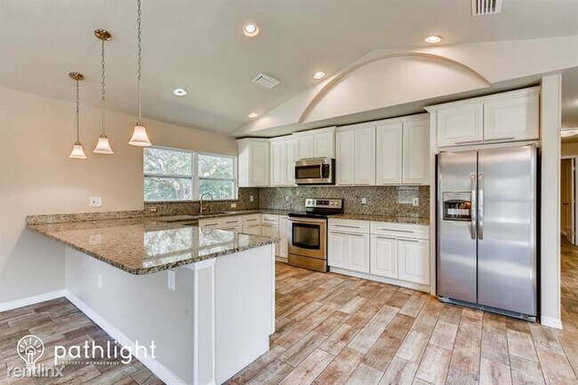 Foto del edificio - 5 br, 4 bath House - 9312 Old Gibsonton Dr...