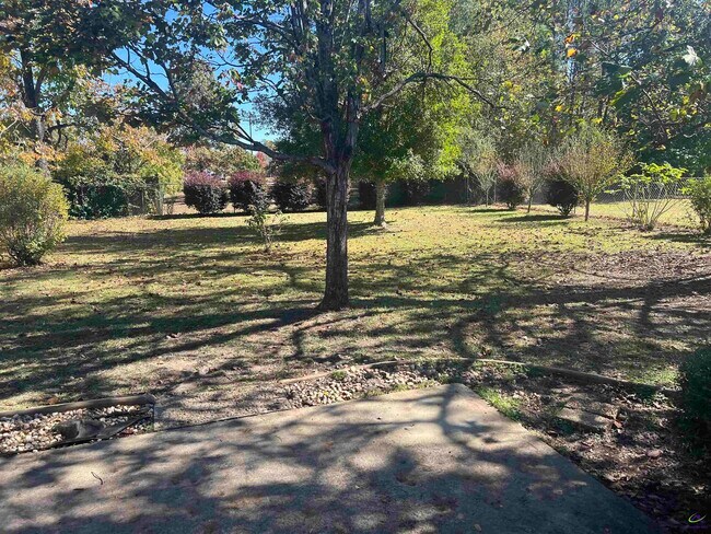 Foto del edificio - 3915 Elnora Dr