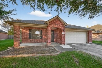 Building Photo - 205 Colony Lake Ln