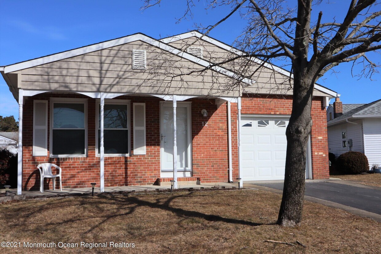 12 St Clande Way, Toms River, NJ 08757 House for Rent in Toms River