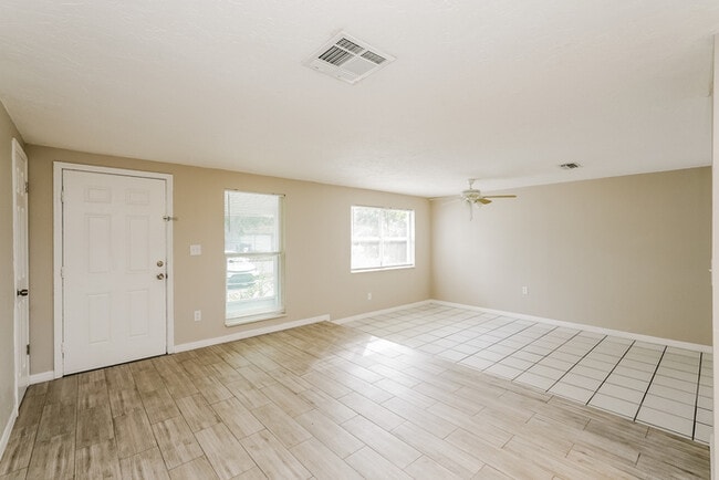 Building Photo - 1008 Grantwood Ave