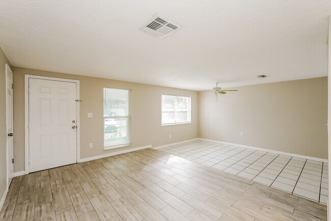 Foto del edificio - 1008 Grantwood Ave