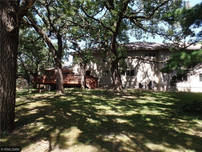 Building Photo - 792 Golden Meadow Rd