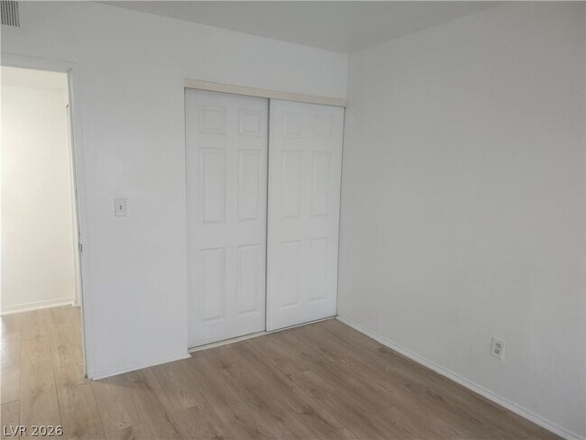 Foto del edificio - 1664 N Stevens St