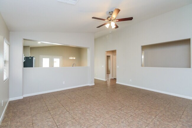 Foto del edificio - 28674 N Opal Ct