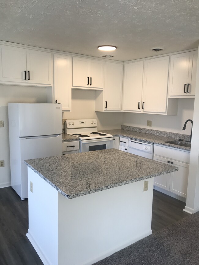 Foto del edificio - 5468 Beechmont Ave