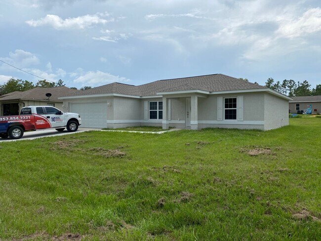 Foto del edificio - Custom Home - Desirable SE Ocala Neighborh...